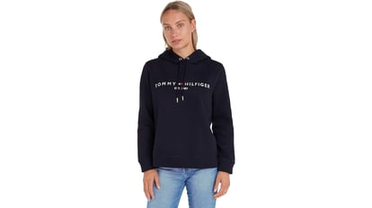Detalles de esta sudadera confeccionada en algodón y poliéster.  TOMMY HILFIGER.
